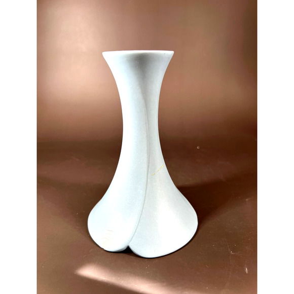 Beautiful Vintage Candle Holder - Picture 4 of 6